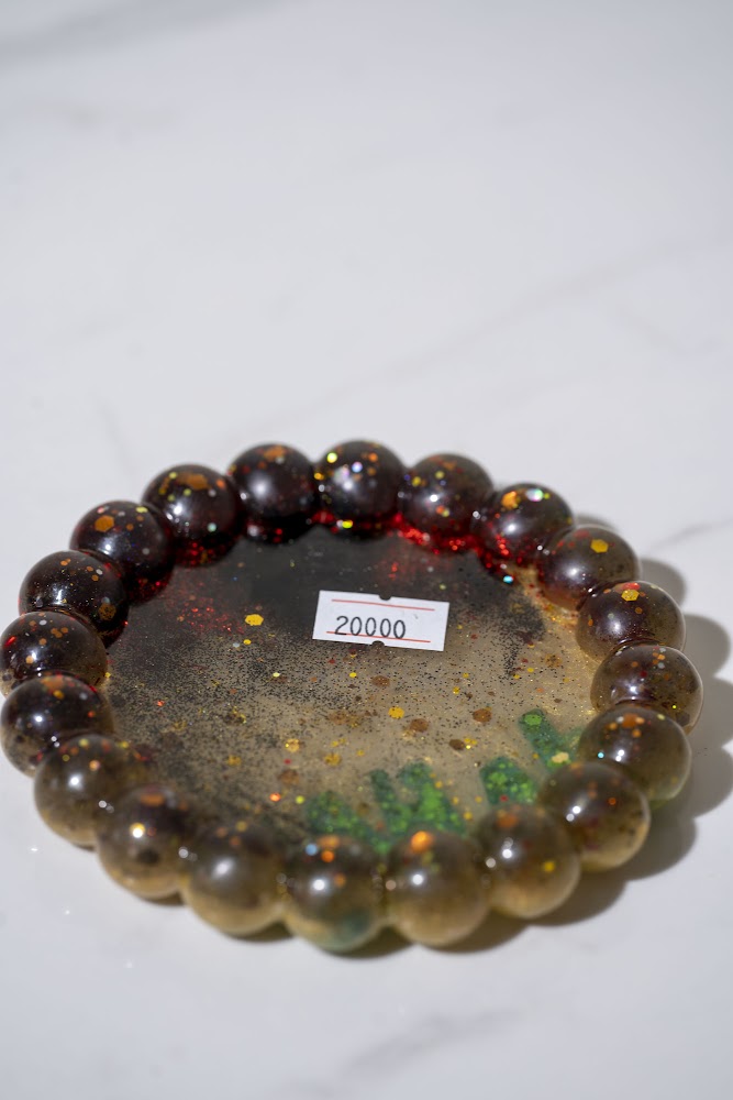 Dark Resin Glitter Bead Bracelet