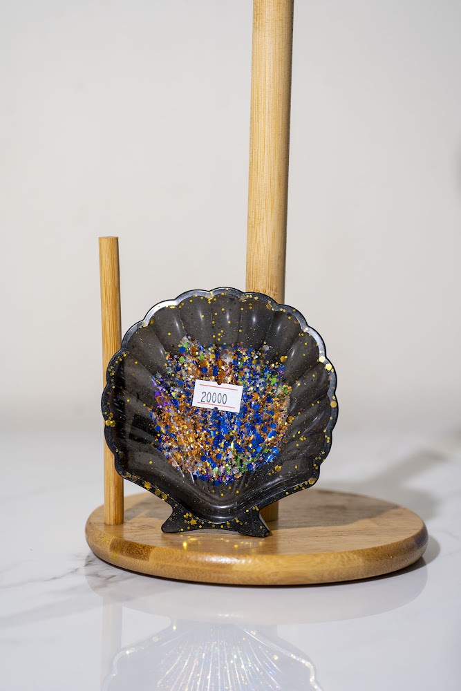 Black Galaxy Resin Seashell Decorative Dish